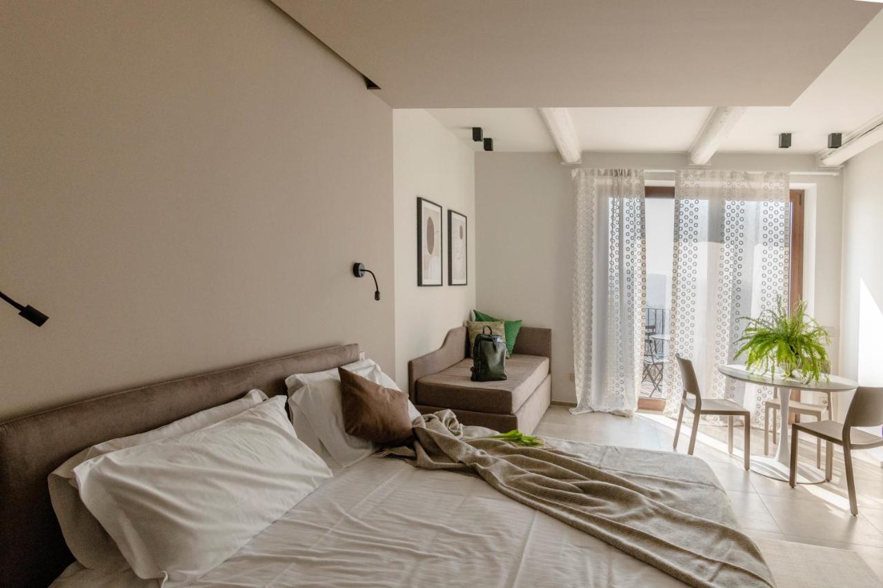 Il Cortile Suites Diano dʼAlba Eksteriør billede