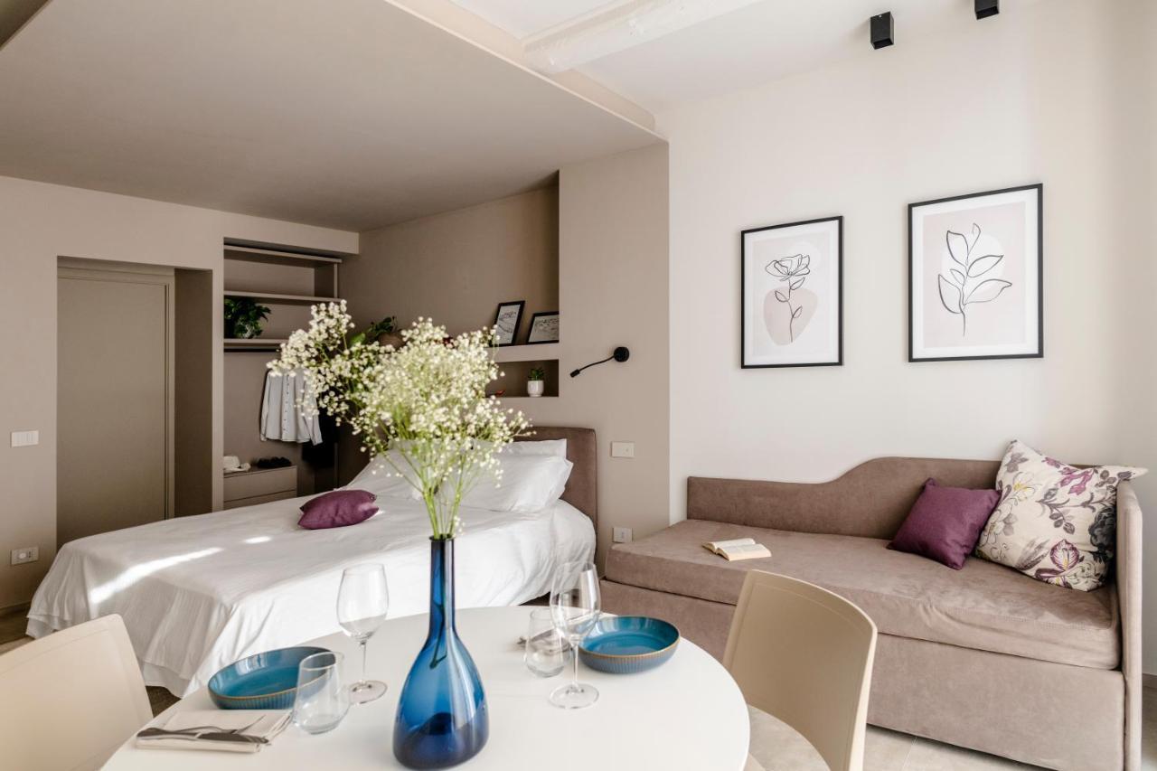 Il Cortile Suites Diano dʼAlba Eksteriør billede