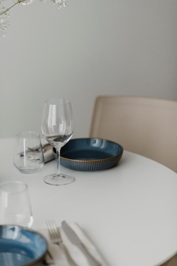 Il Cortile Suites Diano dʼAlba Eksteriør billede