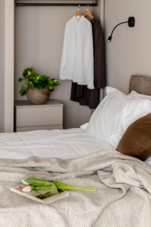 Il Cortile Suites Diano dʼAlba Eksteriør billede