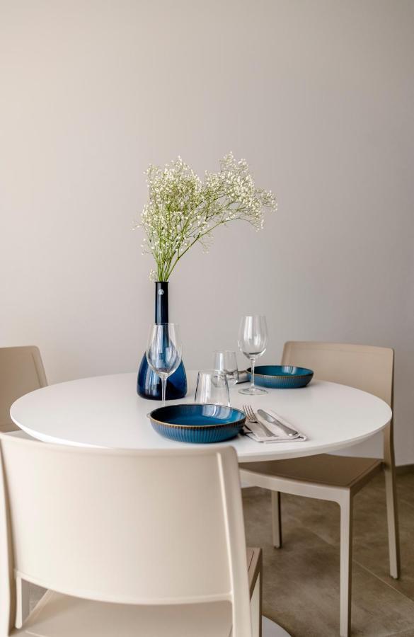 Il Cortile Suites Diano dʼAlba Eksteriør billede