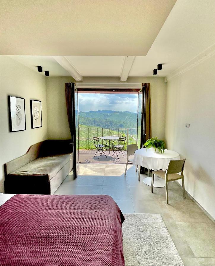 Il Cortile Suites Diano dʼAlba Eksteriør billede