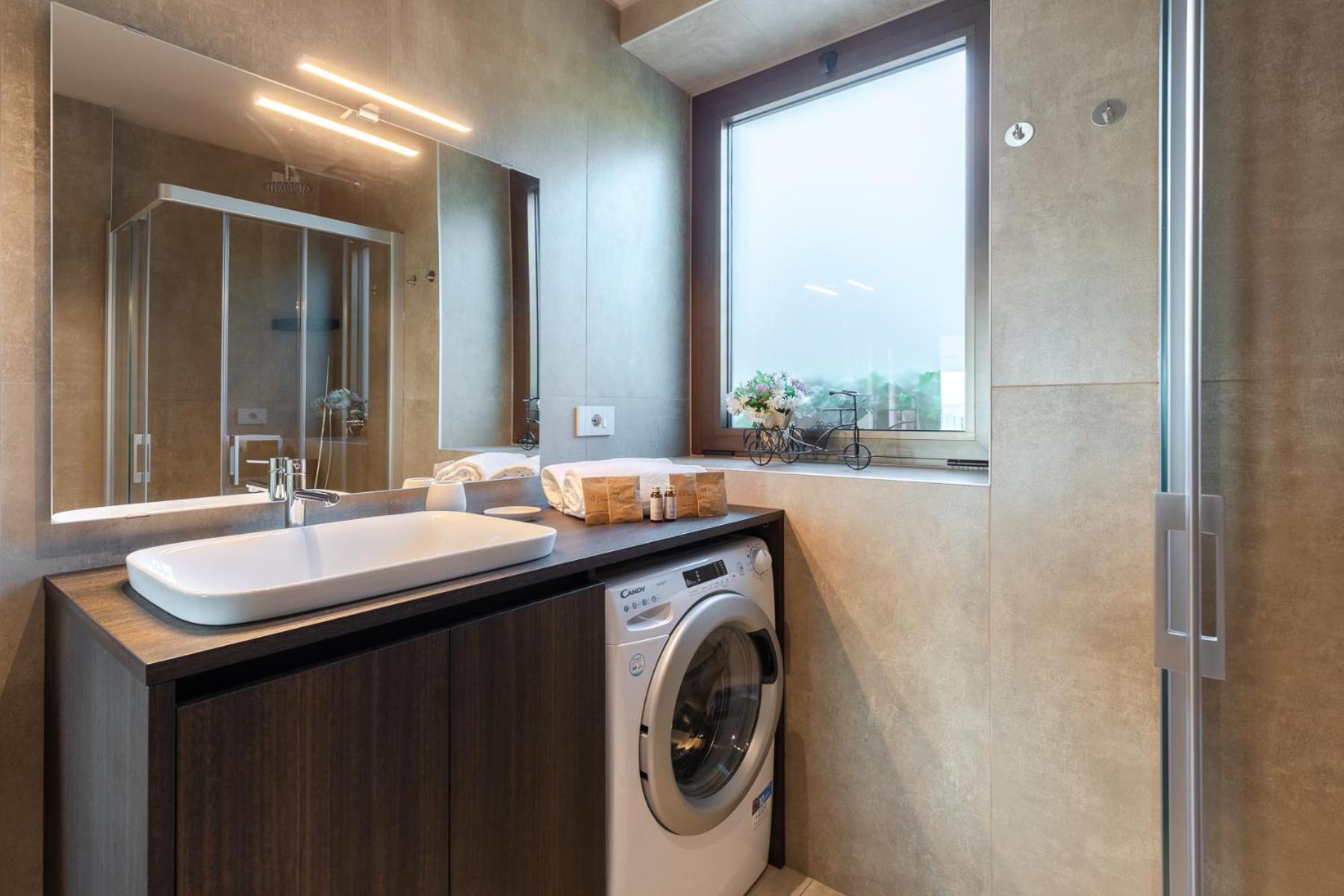 Il Cortile Suites Diano dʼAlba Eksteriør billede