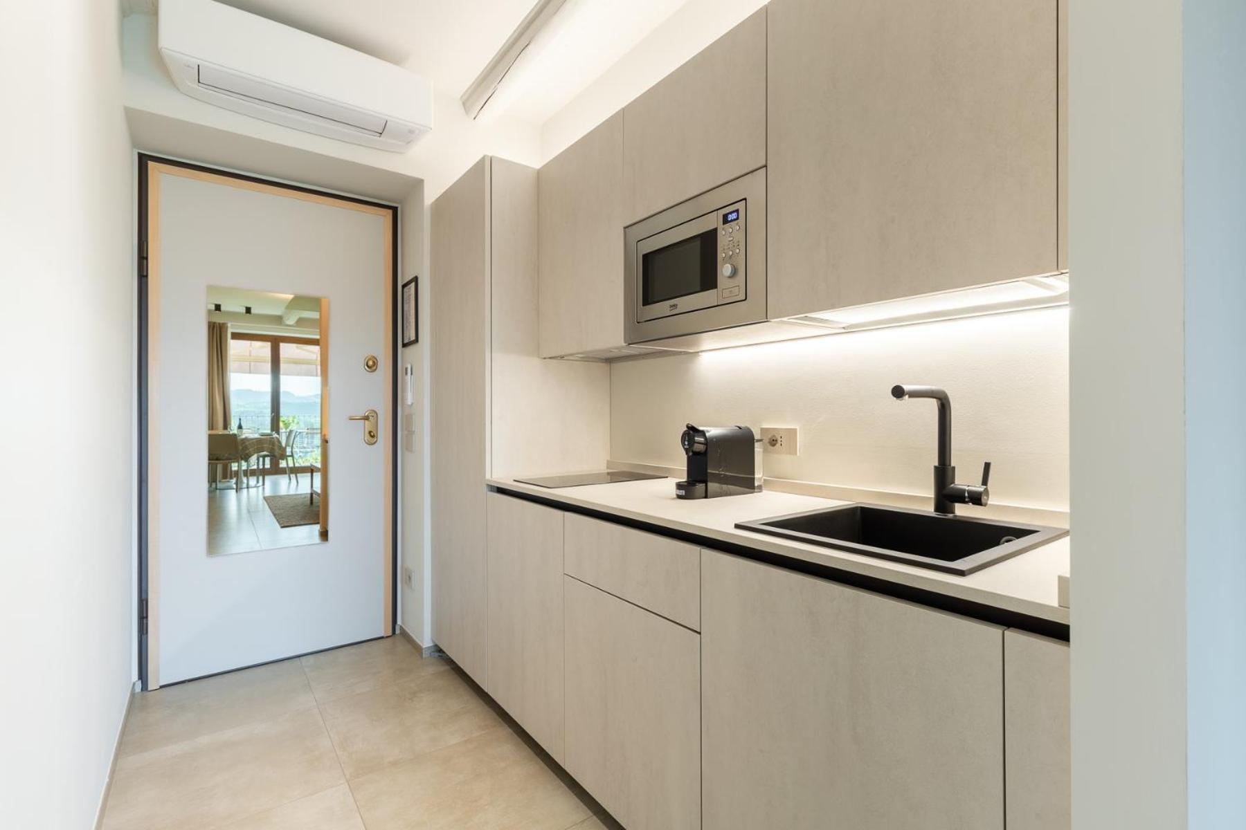 Il Cortile Suites Diano dʼAlba Eksteriør billede