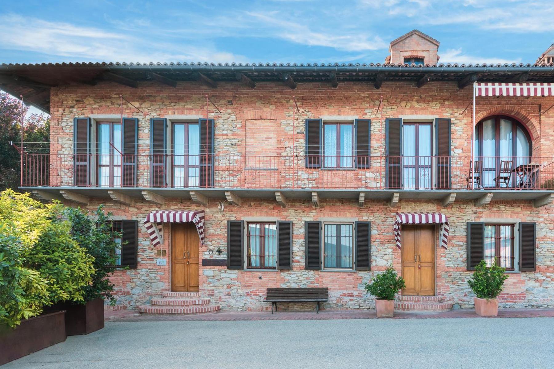 Il Cortile Suites Diano dʼAlba Eksteriør billede
